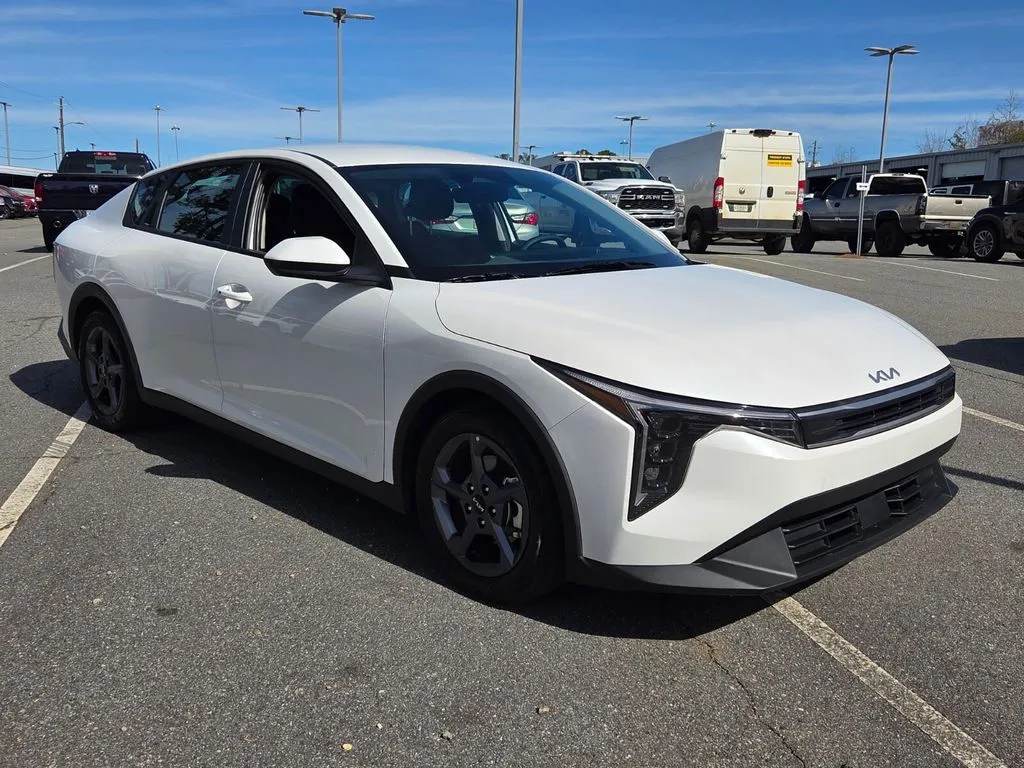 White 2025 Kia K4 LXS for sale in Macon, GA