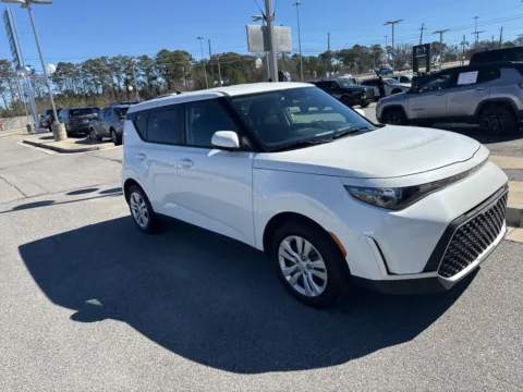 More photos of 2025 Kia Soul LX at ALM CDJR Macon, GA