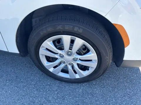 More photos of 2025 Kia Soul LX at ALM CDJR Macon, GA