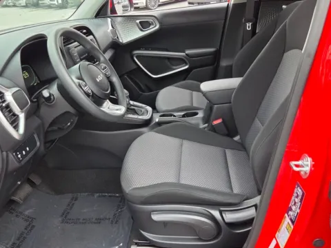 More photos of 2025 Kia Soul LX at ALM CDJR Macon, GA