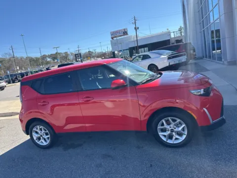More photos of 2025 Kia Soul LX at ALM CDJR Macon, GA