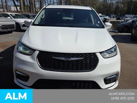 Another view of 2022 Chrysler Pacifica Touring L for sale in Macon, GA at ALM CDJR Macon