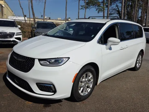 Another view of 2022 Chrysler Pacifica Touring L for sale in Macon, GA at ALM CDJR Macon