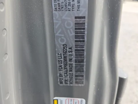 More photos of 2021 Jeep Wrangler Unlimited Rubicon 4xe at ALM CDJR Macon, GA