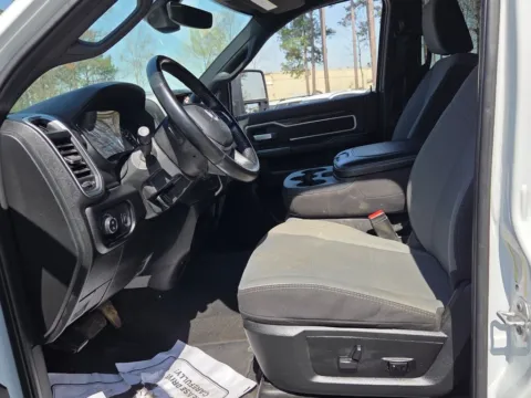 More photos of 2024 Ram 3500 Big Horn at ALM CDJR Macon, GA