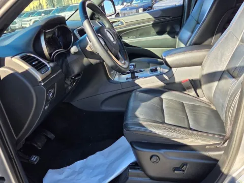 More photos of 2014 Jeep Grand Cherokee Limited at ALM CDJR Macon, GA