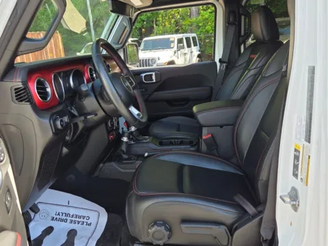 More photos of 2022 Jeep Wrangler Unlimited Rubicon at ALM CDJR Macon, GA