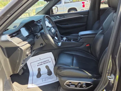 More photos of 2023 Jeep Grand Cherokee Overland 4xe at ALM CDJR Macon, GA