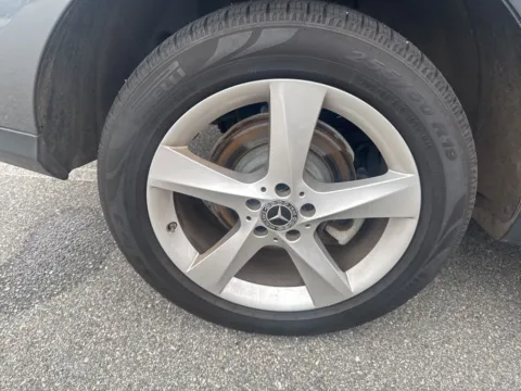 More photos of 2017 Mercedes-Benz GLE 350 at ALM CDJR Macon, GA