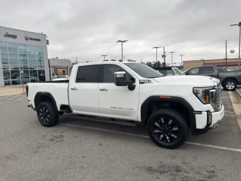 More photos of 2024 GMC Sierra 2500HD Denali at ALM CDJR Macon, GA