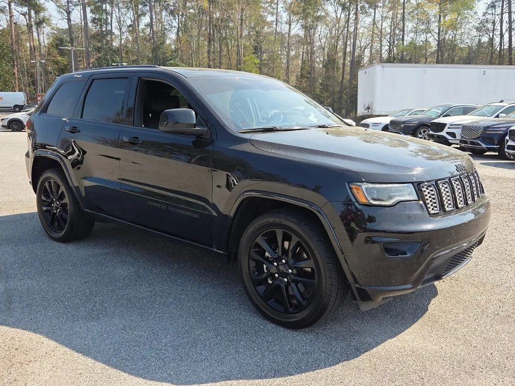 Black 2021 Jeep Grand Cherokee Laredo X for sale in Macon, GA