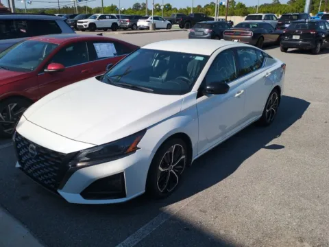 White 2025 Nissan Altima 2.5 SR for sale in Macon, GA