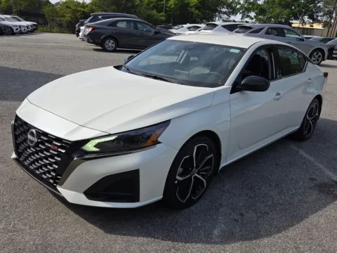 Another view of 2025 Nissan Altima 2.5 SR for sale in Macon, GA at ALM CDJR Macon