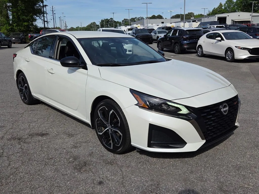 White 2025 Nissan Altima 2.5 SR for sale in Macon, GA