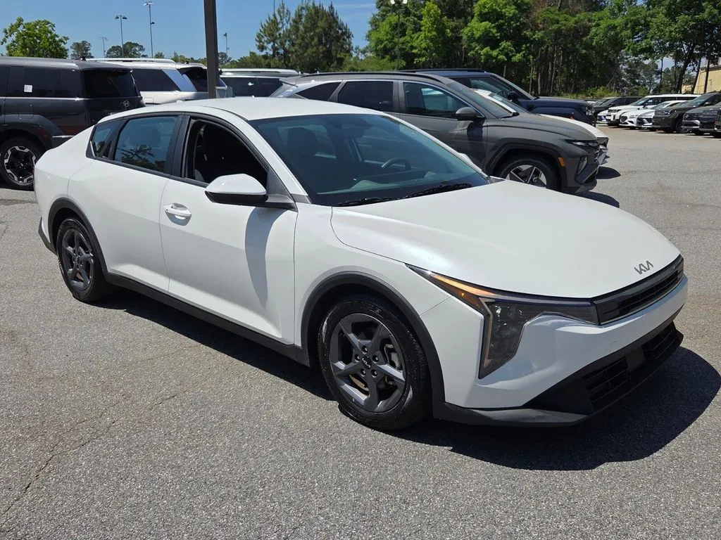 White 2025 Kia K4 LXS for sale in Macon, GA