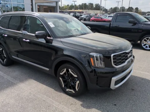 Photos of 2025 Kia Telluride S for sale in Macon, GA at ALM CDJR Macon