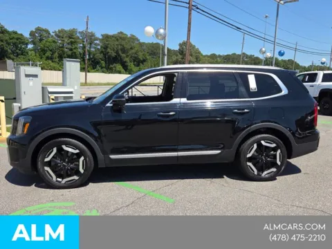 More photos of 2025 Kia Telluride S at ALM CDJR Macon, GA