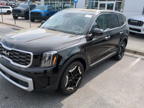 Black 2025 Kia Telluride S for sale in Macon, GA