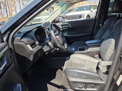 More photos of 2022 Mitsubishi Outlander SE at ALM CDJR Macon, GA