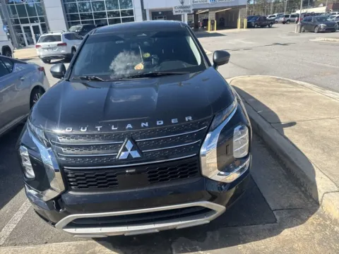 Photos of 2022 Mitsubishi Outlander SE for sale in Macon, GA at ALM CDJR Macon
