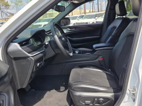 More photos of 2024 Jeep Grand Cherokee Altitude X at ALM CDJR Macon, GA
