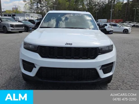 Another view of 2024 Jeep Grand Cherokee Altitude X for sale in Macon, GA at ALM CDJR Macon