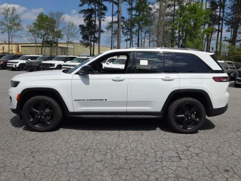 More photos of 2024 Jeep Grand Cherokee Altitude X at ALM CDJR Macon, GA