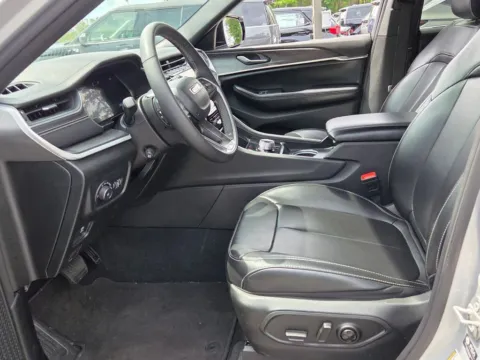 More photos of 2024 Jeep Grand Cherokee L Limited at ALM CDJR Macon, GA