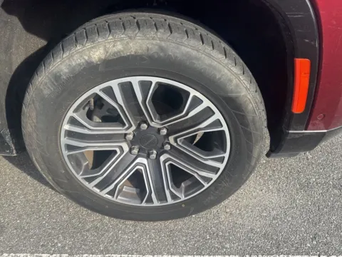 More photos of 2023 Jeep Wagoneer L Series II at ALM CDJR Macon, GA