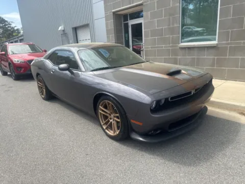 More photos of 2022 Dodge Challenger GT at ALM CDJR Macon, GA