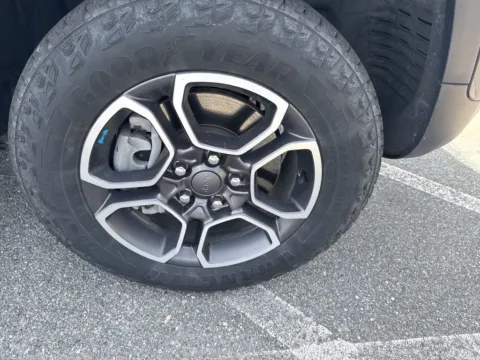 More photos of 2023 Jeep Grand Cherokee Trailhawk 4xe at ALM CDJR Macon, GA