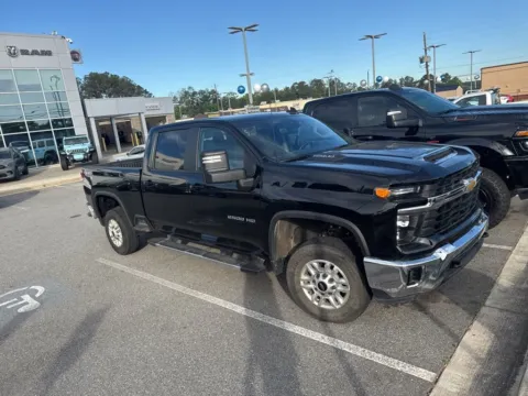 More photos of 2025 Chevrolet Silverado 2500HD LT at ALM CDJR Macon, GA