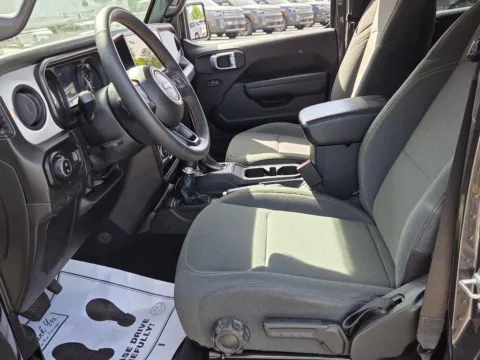 More photos of 2024 Jeep Gladiator Sport at ALM CDJR Macon, GA