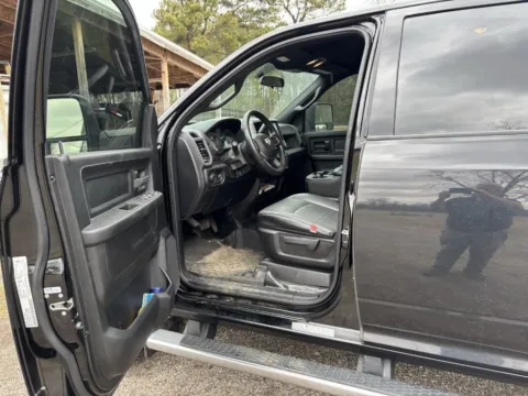 More photos of 2024 Ram 3500 Tradesman at ALM CDJR Macon, GA