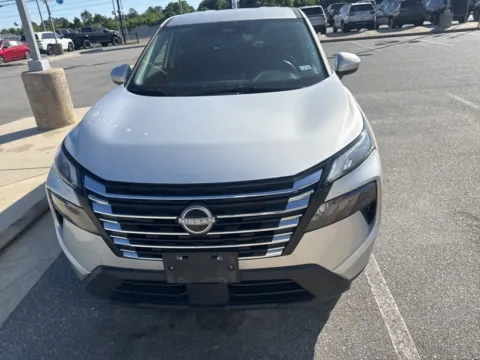 Photos of 2025 Nissan Rogue SV for sale in Macon, GA at ALM CDJR Macon