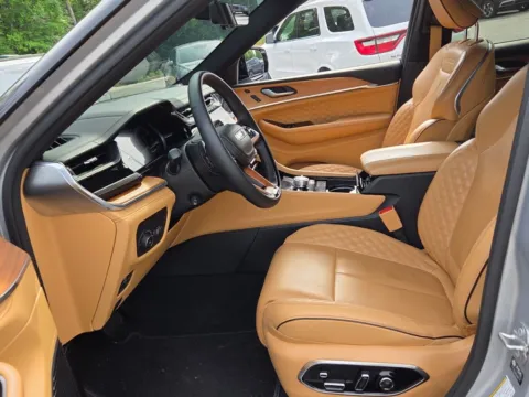 More photos of 2025 Jeep Grand Cherokee Summit Reserve at ALM CDJR Macon, GA