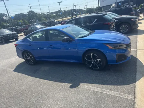 More photos of 2025 Nissan Altima 2.5 SR at ALM CDJR Macon, GA