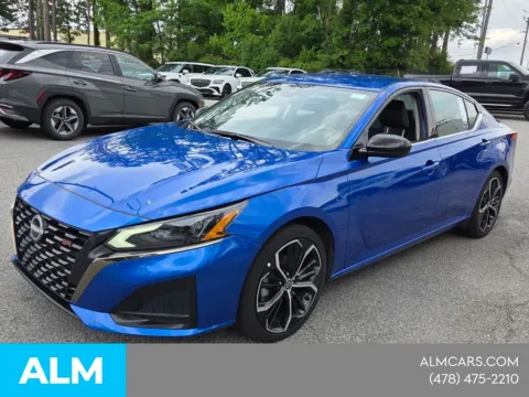 More photos of 2025 Nissan Altima 2.5 SR at ALM CDJR Macon, GA