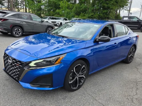 Another view of 2025 Nissan Altima 2.5 SR for sale in Macon, GA at ALM CDJR Macon