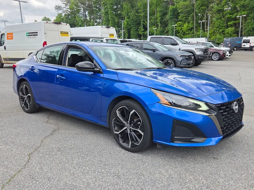 Blue 2025 Nissan Altima 2.5 SR for sale in Macon, GA