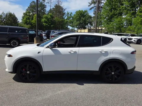 More photos of 2025 Dodge Hornet R/T Plus at ALM CDJR Macon, GA