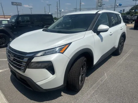 White 2025 Nissan Rogue SV for sale in Macon, GA