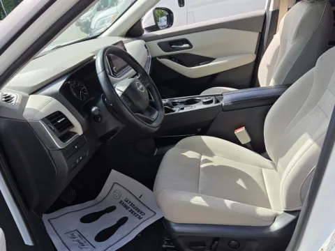 More photos of 2025 Nissan Rogue SV at ALM CDJR Macon, GA