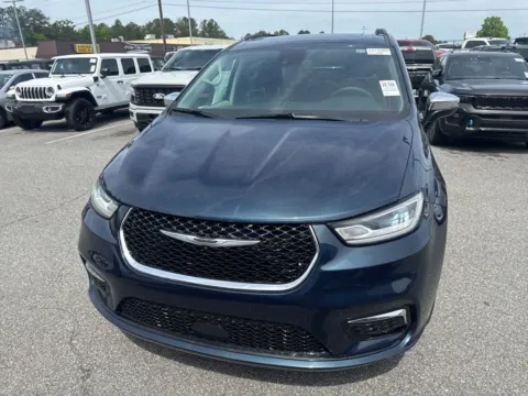 Photos of 2023 Chrysler Pacifica Limited for sale in Macon, GA at ALM CDJR Macon
