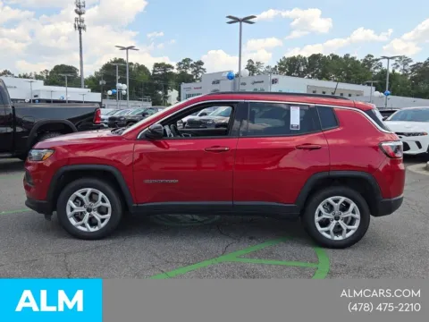 More photos of 2025 Jeep Compass Latitude at ALM CDJR Macon, GA