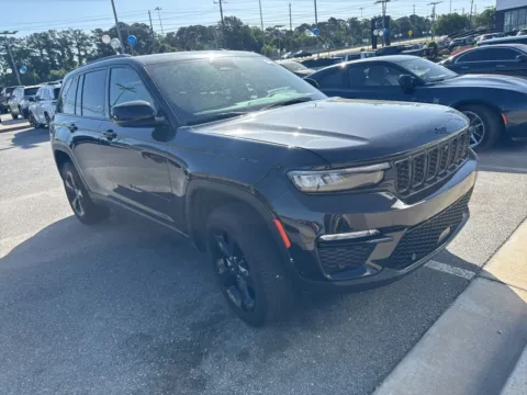 Another view of 2025 Jeep Grand Cherokee Limited for sale in Macon, GA at ALM CDJR Macon