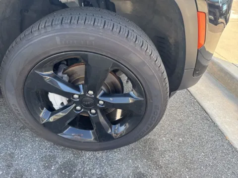 More photos of 2025 Jeep Grand Cherokee Limited at ALM CDJR Macon, GA