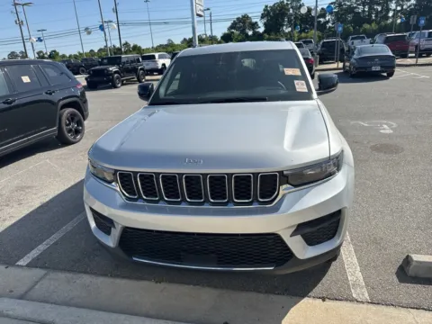 Photos of 2025 Jeep Grand Cherokee Laredo for sale in Macon, GA at ALM CDJR Macon