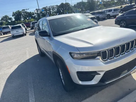 Another view of 2025 Jeep Grand Cherokee Laredo for sale in Macon, GA at ALM CDJR Macon