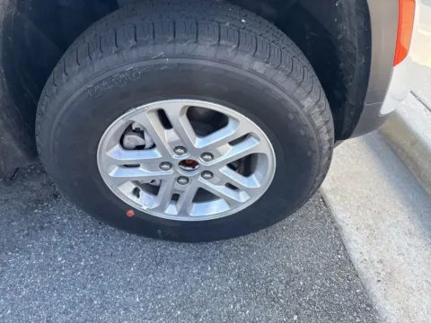More photos of 2025 Jeep Grand Cherokee Laredo at ALM CDJR Macon, GA